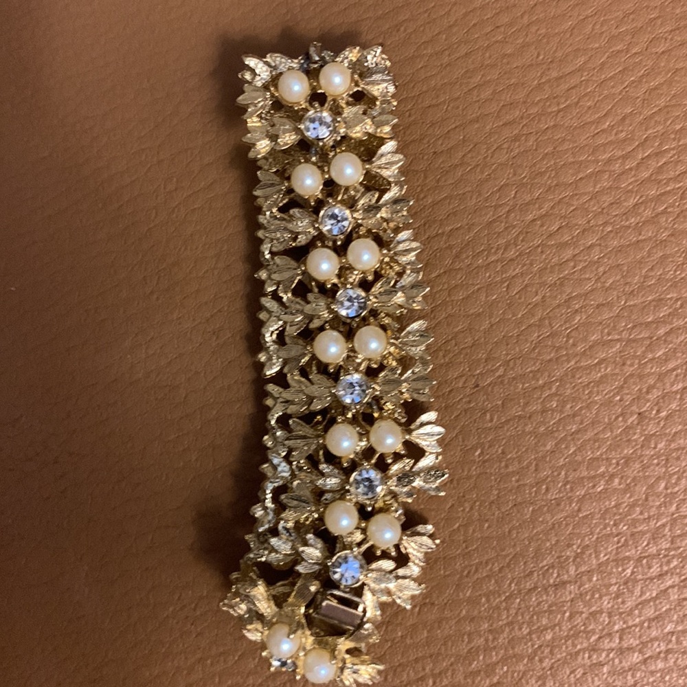 Vintage Gold and Pearl Bracelet